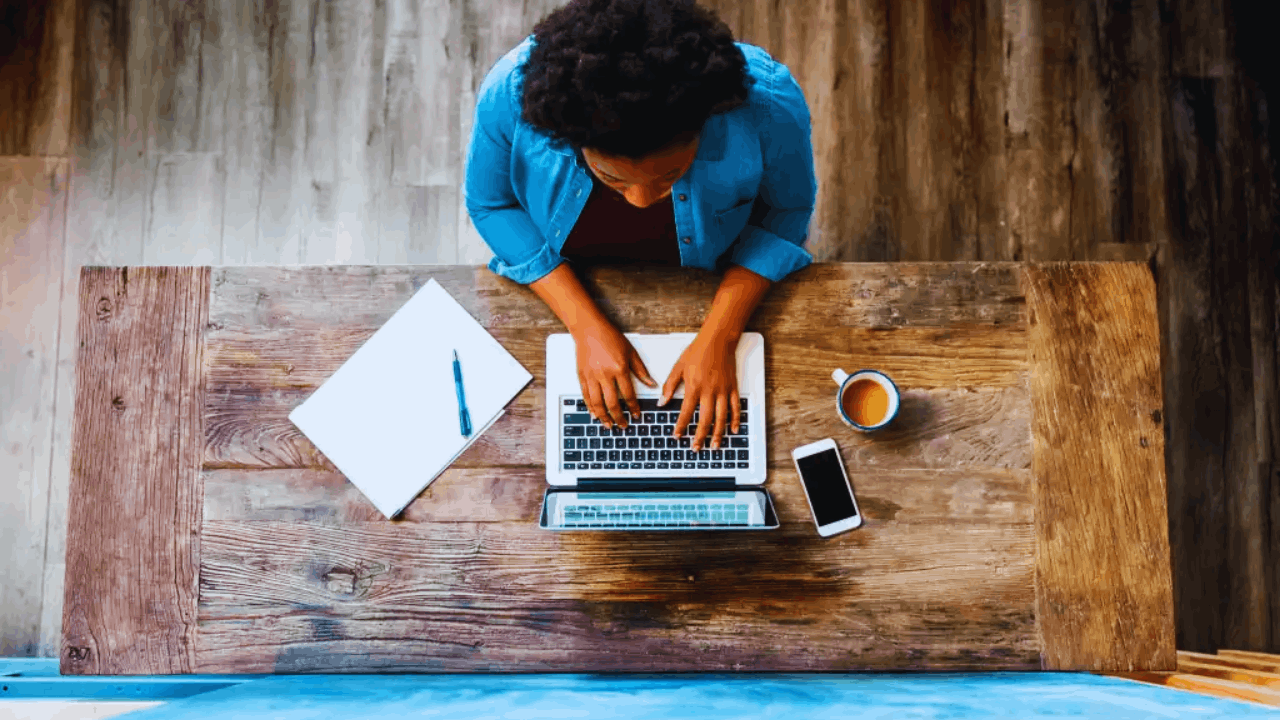 Top Certified Tech Courses You Can Take from Home in France