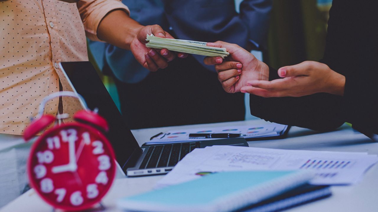 Fast Loans in the Czech Republic: What to Know Before Applying Online