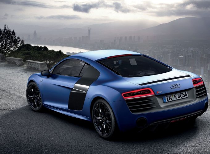 Audi R8 Front Review
